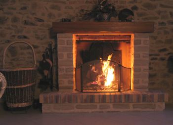 une chemin&eacute;e ( bois fourni )